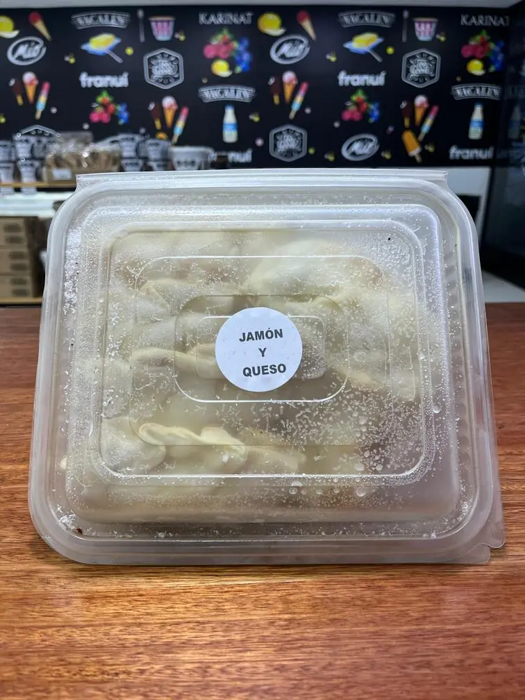 Imagen de Empanadas Caseras de Jamón y Queso