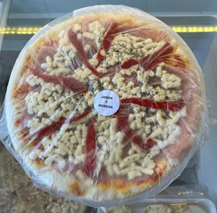 Imagen de Pizza Casera de Jamón y Morrón